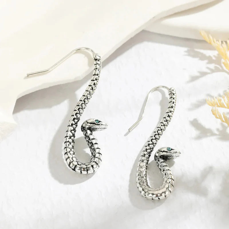 Seraphine | Geformte Schlangenohrringe