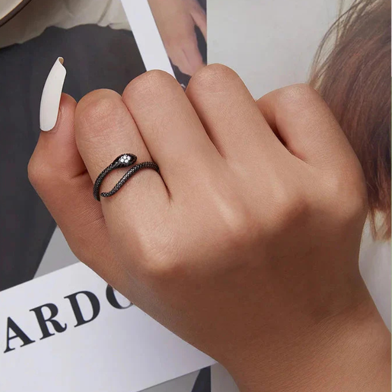 „Nightfang“ | Ring aus Sterlingsilber