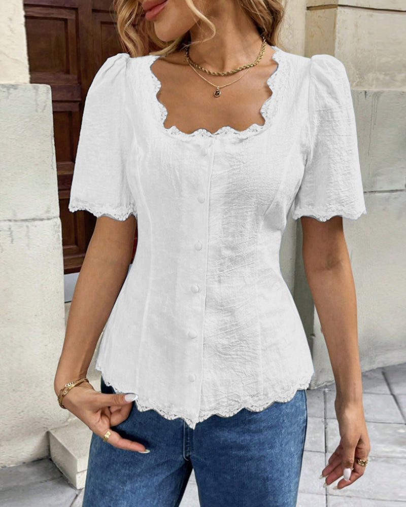 Bluse mit Spitzeneinsätzen & Puffärmeln