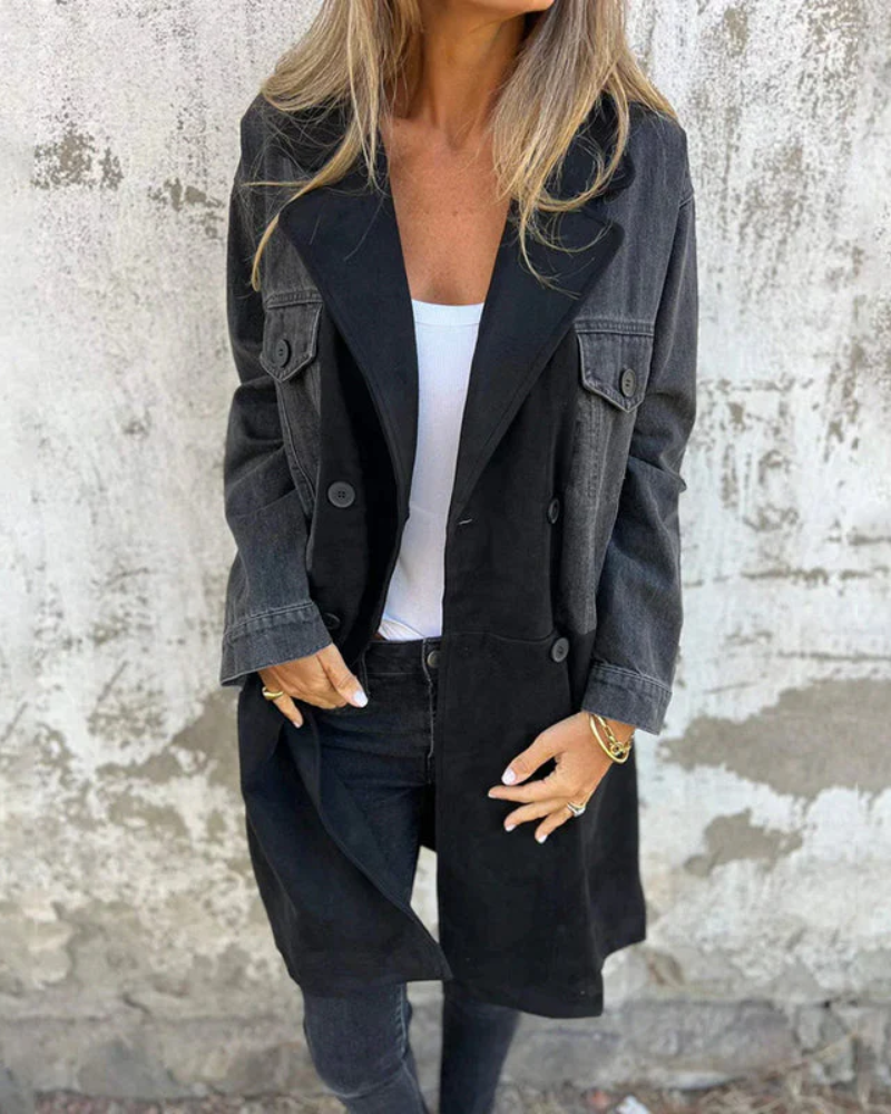 Marites - Denim- und Kamelmantel.