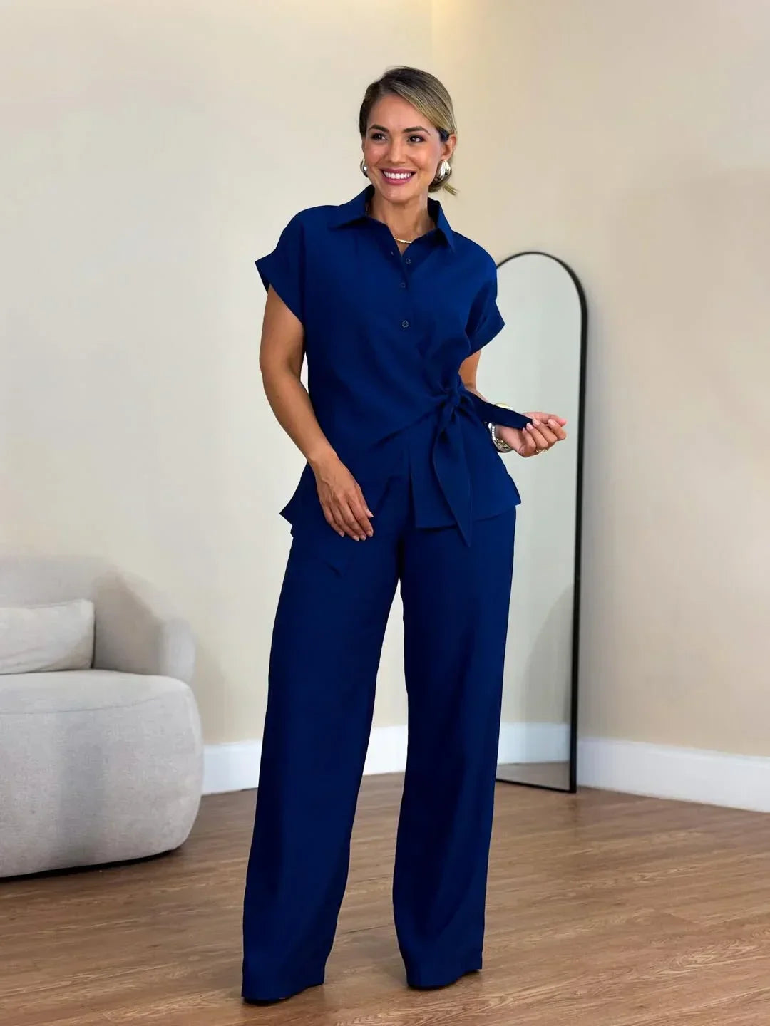 Lorie – Elegantes Zweiteiliges Set Mit Bindeband Vorne