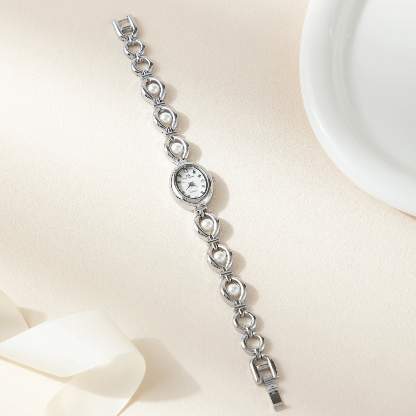 Lora | 16k Gold Edition