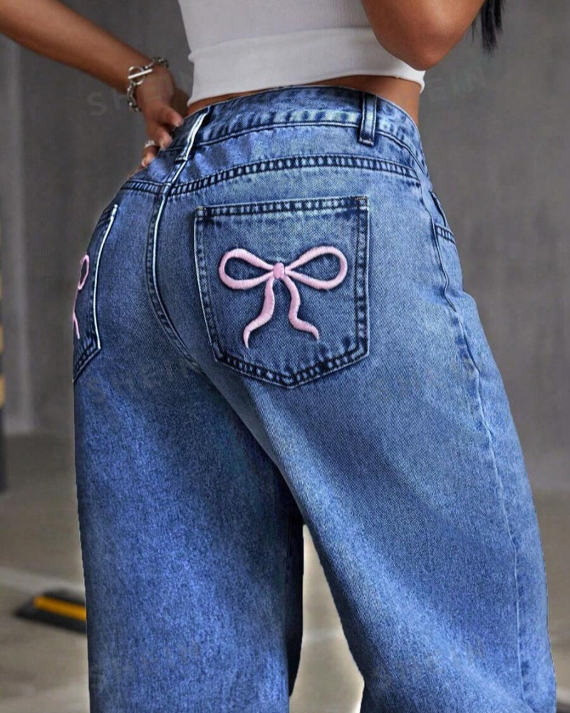 Lässige Verwaschene Jeans mit Weitem Bein und Bestickter Schleifentasche Passend zu Allen Outfits