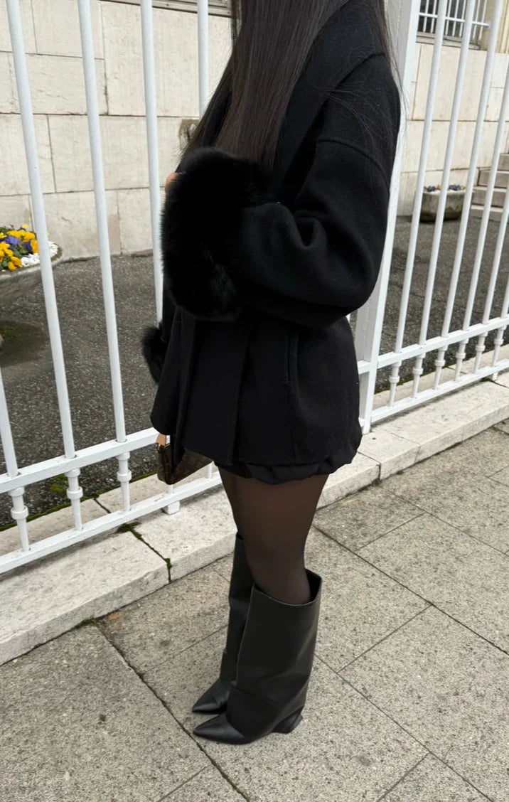 Melissa – Eleganter Mantel mit Pelzdetails