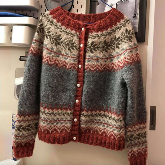 Klassische Strickjacke für Frauen