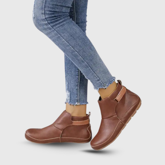 Nadina | Wasserdichte Stiefeletten mit seitlicher Schnürung.