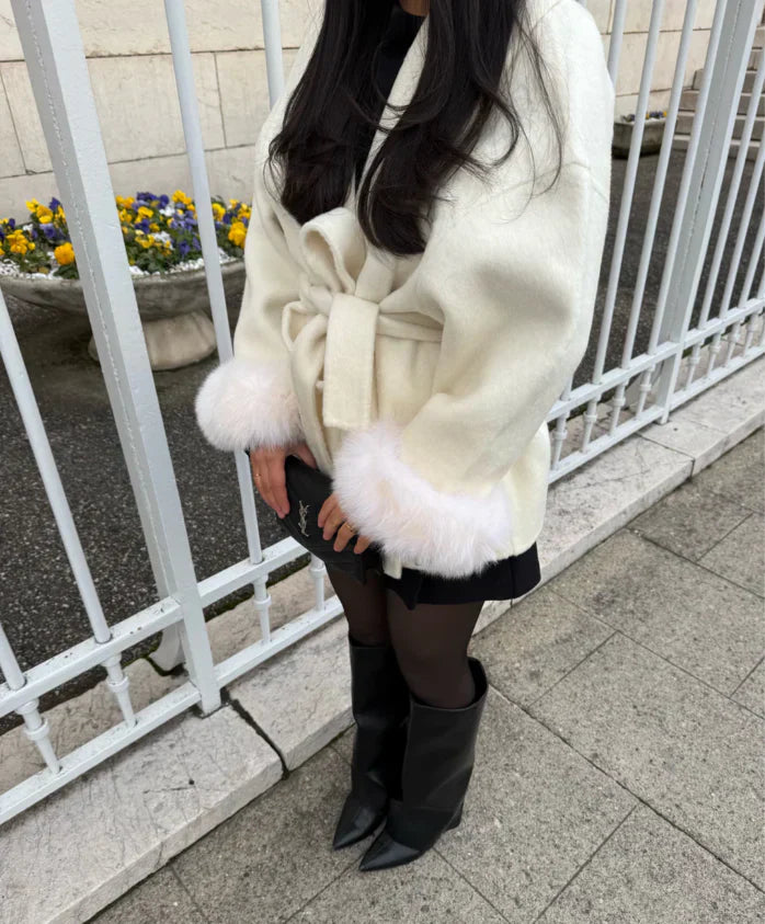 Melissa – Eleganter Mantel mit Pelzdetails