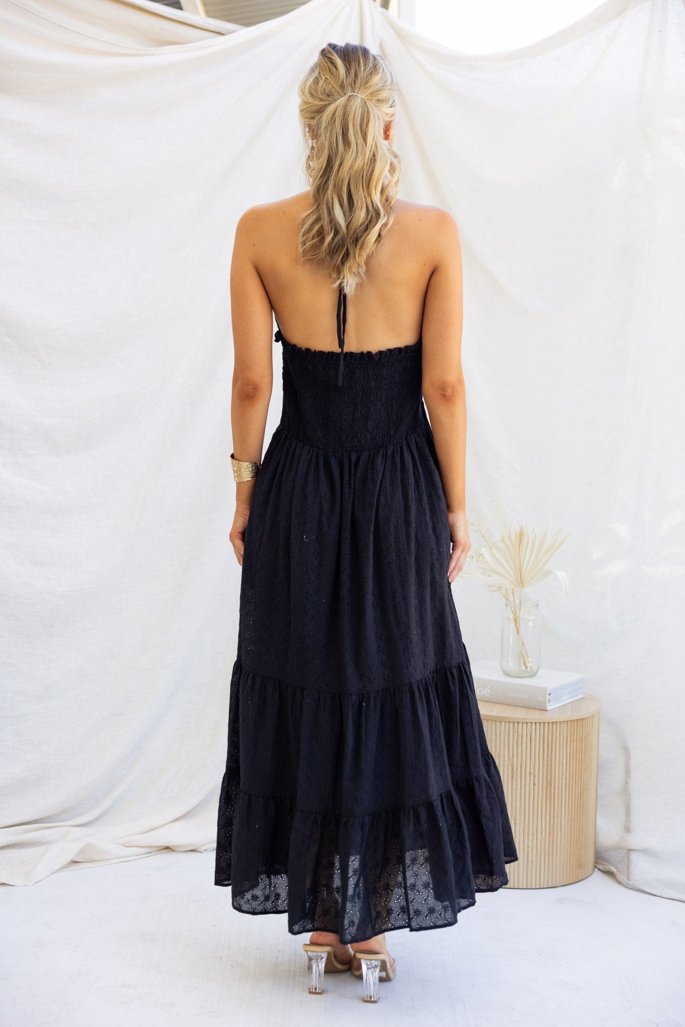 Eloise | Schwarzes Anglaise-Maxikleid