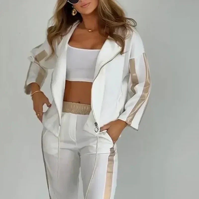 Elena | Gestreifter Freizeitanzug